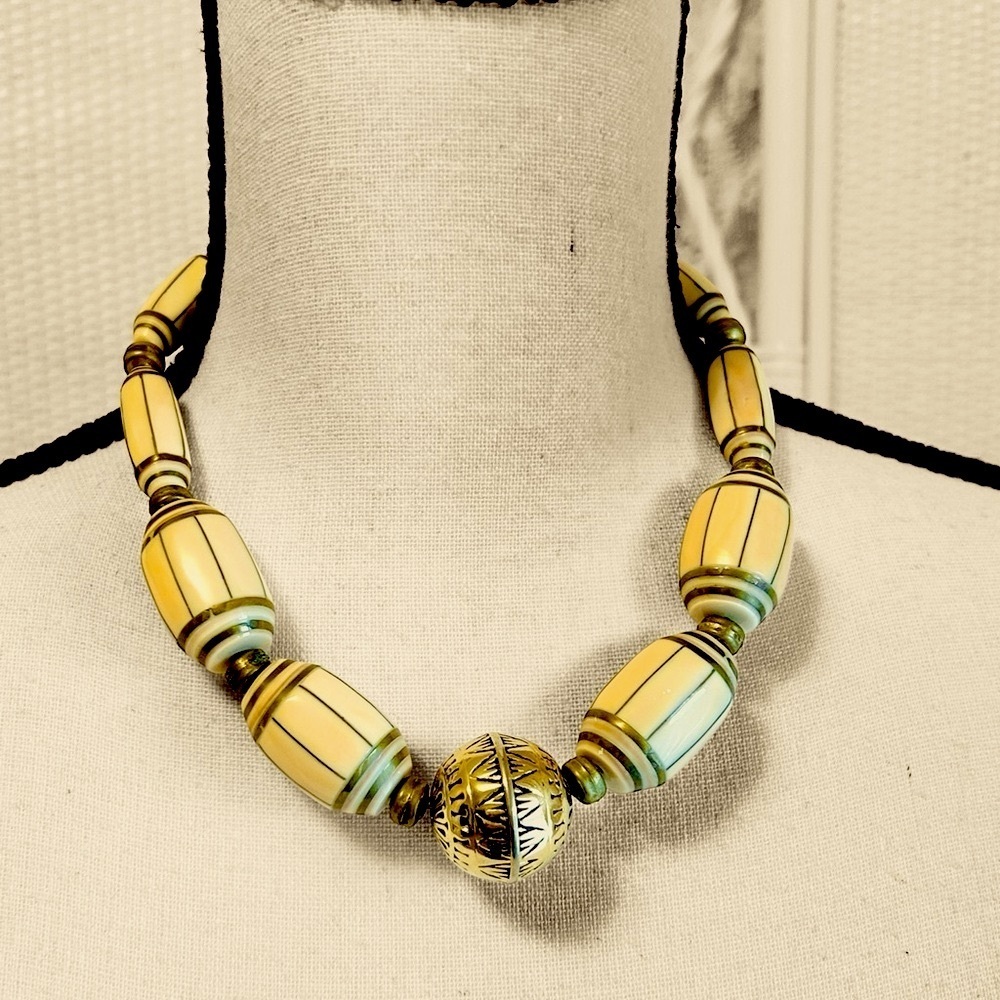 Vintage 80s Chunky Necklace Cream and Gold Choker with Bold Beads Handmade